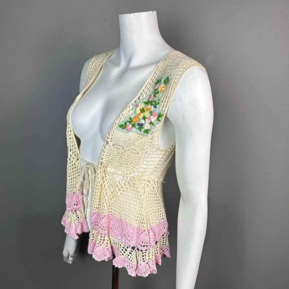 Free People top vest small all over crochet embroidered cottagecore coquette